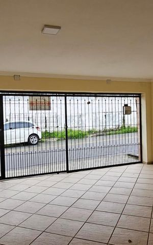 Casa à venda com 260m², 3 quartos e 2 vagas Casa à venda com 260m², 3 quartos e 2 vagasGaragem