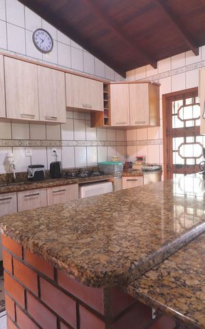 Casa à venda com 257m², 6 quartos e 2 vagasCozinha