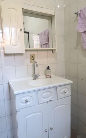 Casa à venda com 257m², 6 quartos e 2 vagasBanheiro
