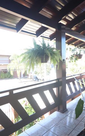 Casa à venda com 257m², 6 quartos e 2 vagasSacada