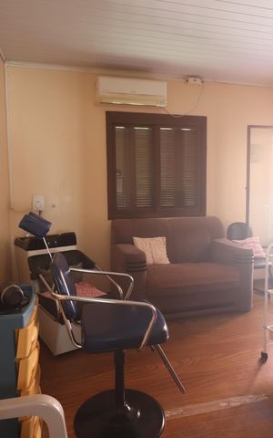 Casa à venda com 257m², 6 quartos e 2 vagassala casa 02