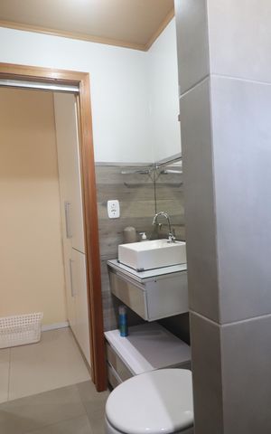 Casa à venda com 257m², 6 quartos e 2 vagasBanheiro