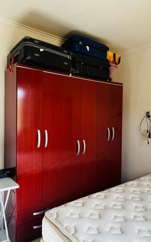 Casa à venda com 303m², 4 quartos e 4 vagas