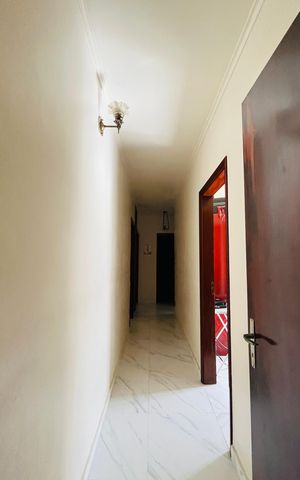Casa à venda com 303m², 4 quartos e 4 vagas