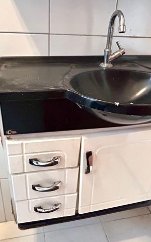 Apartamento à venda com 46m², 2 quartos e 1 vaga Apartamento à venda com 46m², 2 quartos e 1 vagaBanheiro