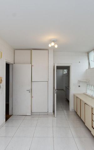 Apartamento à venda com 200m², 3 quartos e 1 vaga Apartamento à venda com 200m², 3 quartos e 1 vagaCozinha