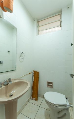 Apartamento à venda com 200m², 3 quartos e 1 vaga Apartamento à venda com 200m², 3 quartos e 1 vagaLavabo