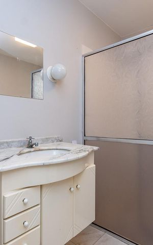 Apartamento à venda com 200m², 3 quartos e 1 vaga Apartamento à venda com 200m², 3 quartos e 1 vagaBanheiro do quarto 3 Suíte