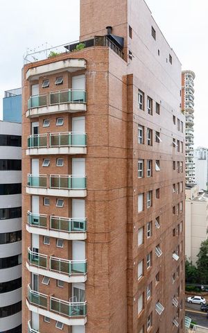 Apartamento à venda com 200m², 3 quartos e 1 vaga Apartamento à venda com 200m², 3 quartos e 1 vagaVista