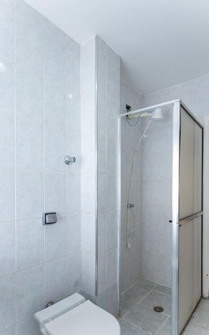 Apartamento à venda com 200m², 3 quartos e 1 vaga Apartamento à venda com 200m², 3 quartos e 1 vagaBanheiro Social