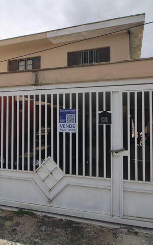 Casa à venda com 115m², 2 quartos e 2 vagasFachada