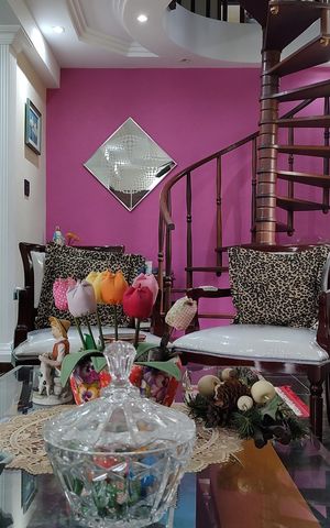 Casa de condomínio para alugar com 323m², 5 quartos e 3 vagasSala