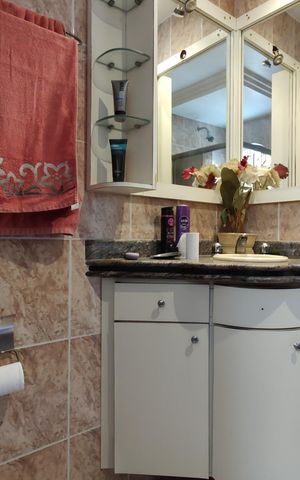 Casa de condomínio para alugar com 323m², 5 quartos e 3 vagasBanheiro Social 2