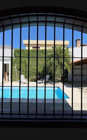 Casa à venda com 341m², 5 quartos e sem vaga Casa à venda com 341m², 5 quartos e sem vagaVista do Quarto 2