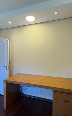 Casa à venda com 341m², 5 quartos e sem vaga Casa à venda com 341m², 5 quartos e sem vagaEscritório