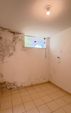 Casa à venda com 341m², 5 quartos e sem vaga Casa à venda com 341m², 5 quartos e sem vagaQuarto de Serviço