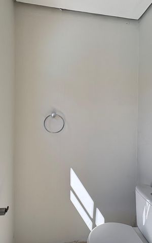 Casa à venda com 341m², 5 quartos e sem vaga Casa à venda com 341m², 5 quartos e sem vagaLavabo da Piscina