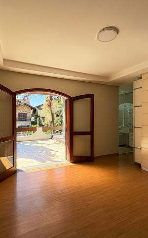 Casa à venda com 341m², 5 quartos e sem vaga Casa à venda com 341m², 5 quartos e sem vagaSuíte Principal