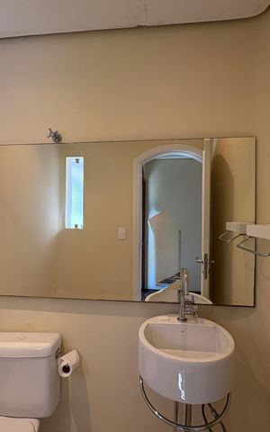 Casa à venda com 341m², 5 quartos e sem vaga Casa à venda com 341m², 5 quartos e sem vagaBanheiro 1
