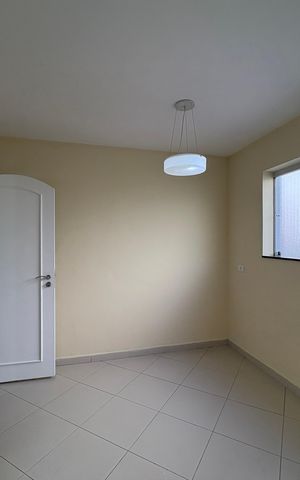 Casa à venda com 341m², 5 quartos e sem vaga Casa à venda com 341m², 5 quartos e sem vagaCopa