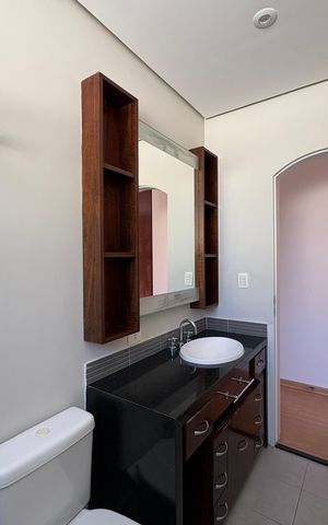 Casa à venda com 341m², 5 quartos e sem vaga Casa à venda com 341m², 5 quartos e sem vagaBanheiro da Suíte 2
