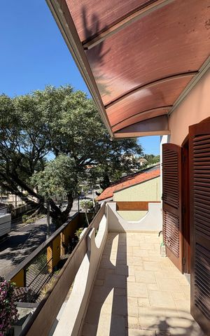 Casa à venda com 341m², 5 quartos e sem vaga Casa à venda com 341m², 5 quartos e sem vagaVaranda da Suíte 2