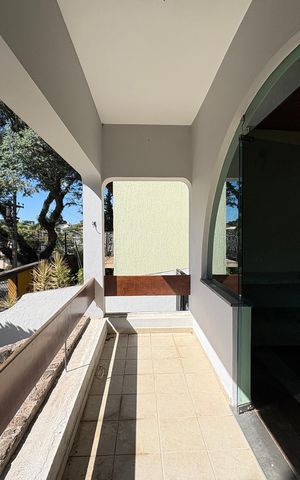 Casa à venda com 341m², 5 quartos e sem vaga Casa à venda com 341m², 5 quartos e sem vagaVaranda da Sala de Lareira