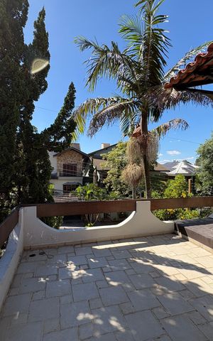 Casa à venda com 341m², 5 quartos e sem vaga Casa à venda com 341m², 5 quartos e sem vagaVaranda da Suíte Principal