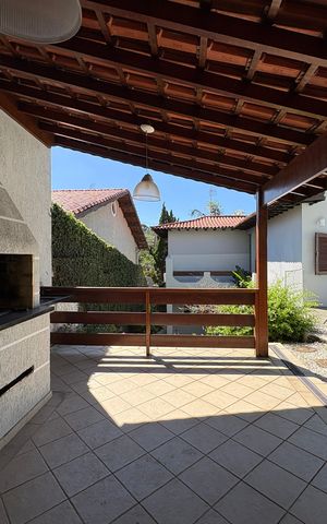 Casa à venda com 341m², 5 quartos e sem vaga Casa à venda com 341m², 5 quartos e sem vagaChurrasqueira