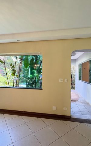 Casa à venda com 341m², 5 quartos e sem vaga Casa à venda com 341m², 5 quartos e sem vagaSala de Jantar