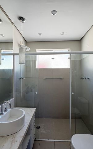 Casa à venda com 341m², 5 quartos e sem vaga Casa à venda com 341m², 5 quartos e sem vagaBanheiro 2
