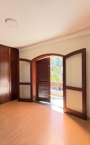 Casa à venda com 341m², 5 quartos e sem vaga Casa à venda com 341m², 5 quartos e sem vagaSuíte 2