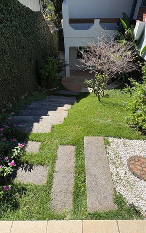 Casa à venda com 341m², 5 quartos e sem vaga Casa à venda com 341m², 5 quartos e sem vagaÁrea comum/ Jardim