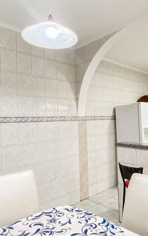 Casa à venda com 145m², 3 quartos e 2 vagas Casa à venda com 145m², 3 quartos e 2 vagasCozinha