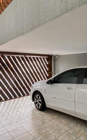 Casa à venda com 145m², 3 quartos e 2 vagas Casa à venda com 145m², 3 quartos e 2 vagasGaragem