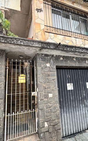 Casa para alugar com 125m², 3 quartos e 1 vaga Casa para alugar com 125m², 3 quartos e 1 vagaFachada