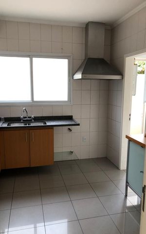 Casa de condomínio para alugar com 170m², 3 quartos e 3 vagasCozinha