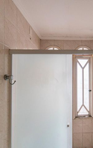 Casa à venda com 340m², 5 quartos e 7 vagas Casa à venda com 340m², 5 quartos e 7 vagasBanheiro do Quarto 3