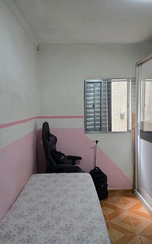 Casa à venda com 172m², 5 quartos e 1 vaga Casa à venda com 172m², 5 quartos e 1 vagaCasa 01 Quarto 02