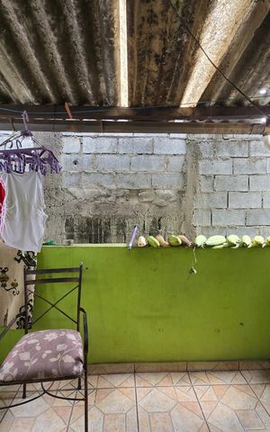 Casa à venda com 172m², 5 quartos e 1 vaga Casa à venda com 172m², 5 quartos e 1 vagaCasa 02 Quarto 01 Varanda