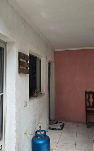 Casa à venda com 172m², 5 quartos e 1 vaga Casa à venda com 172m², 5 quartos e 1 vagaCasa 01 Area de Serviço