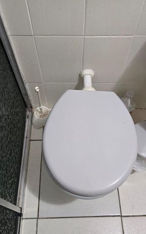 Casa à venda com 172m², 5 quartos e 1 vaga Casa à venda com 172m², 5 quartos e 1 vagaCasa 01 Banheiro Social