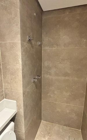 Apartamento à venda com 55m², 2 quartos e 1 vaga Apartamento à venda com 55m², 2 quartos e 1 vagaBanheiro 2