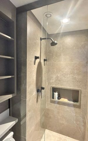 Apartamento à venda com 55m², 2 quartos e 1 vaga Apartamento à venda com 55m², 2 quartos e 1 vagaBanheiro 1