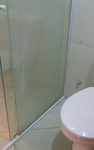 Casa à venda com 158m², 2 quartos e 2 vagas Casa à venda com 158m², 2 quartos e 2 vagasBanheiro social