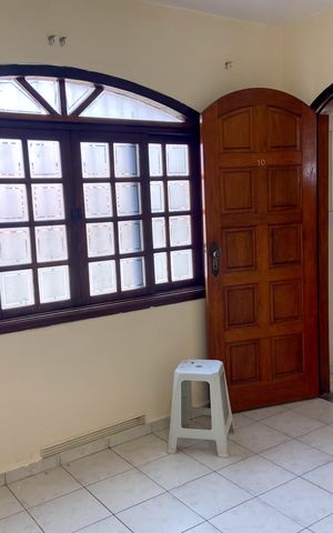 Casa à venda com 158m², 2 quartos e 2 vagas Casa à venda com 158m², 2 quartos e 2 vagasEdícula