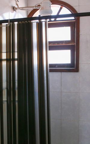 Casa à venda com 158m², 2 quartos e 2 vagas Casa à venda com 158m², 2 quartos e 2 vagasEdícula
