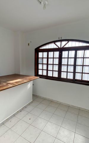 Casa à venda com 158m², 2 quartos e 2 vagas Casa à venda com 158m², 2 quartos e 2 vagasEdícula