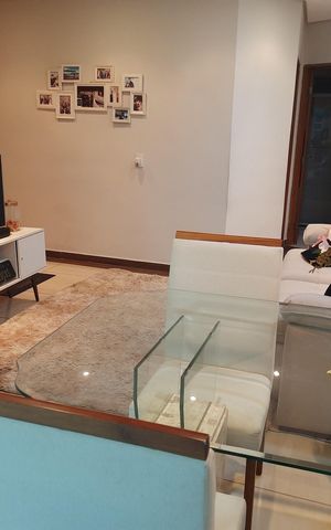Casa à venda com 220m², 6 quartos e 2 vagas Casa à venda com 220m², 6 quartos e 2 vagasSala