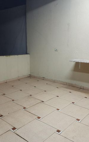 Casa à venda com 220m², 6 quartos e 2 vagas Casa à venda com 220m², 6 quartos e 2 vagasÁrea externa